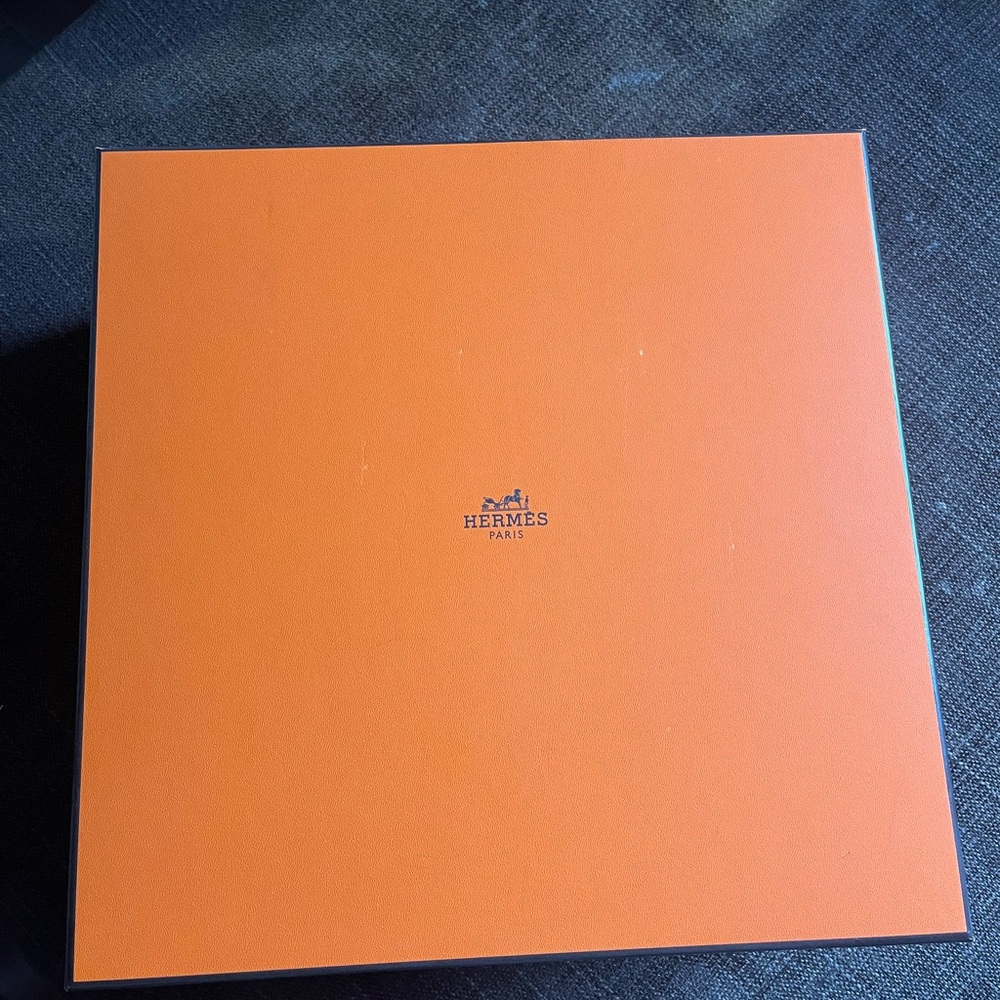 Hermes box